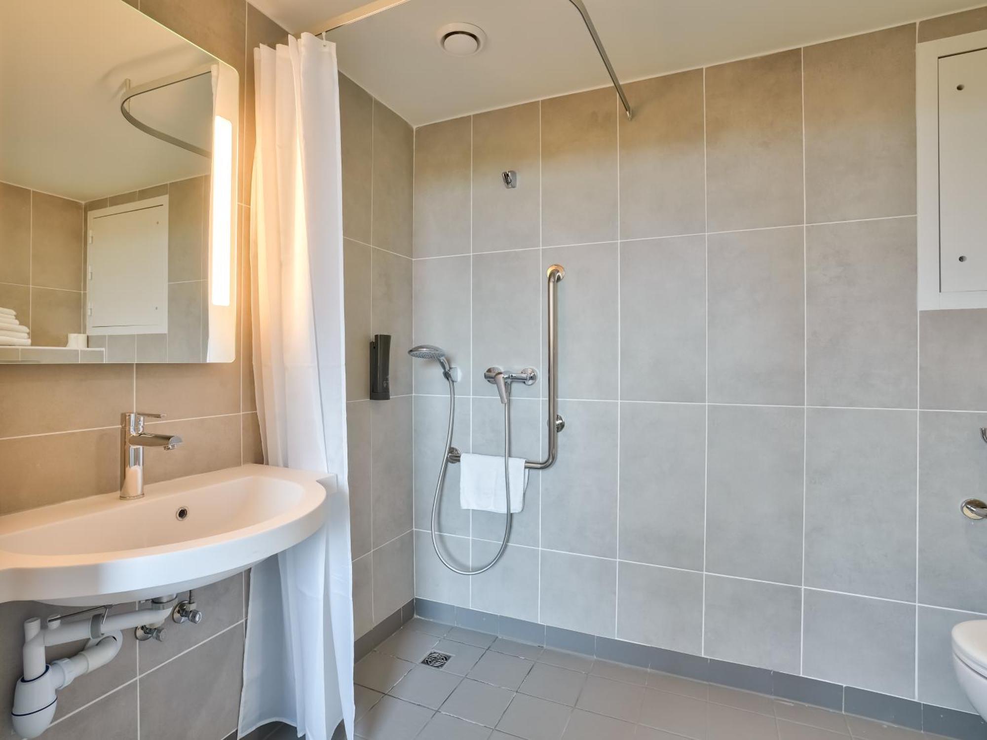 B&B Hotel Paris Porte D'Orleans Montrouge Dış mekan fotoğraf